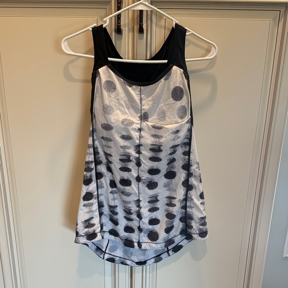 Lululemon Athletica Black and White Patterned Tank Top